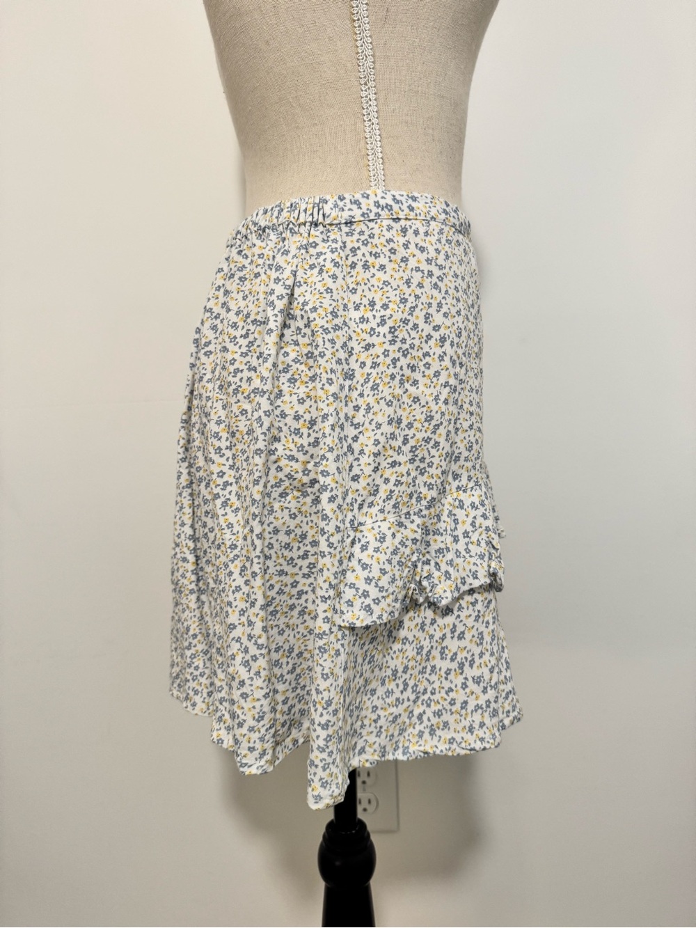 Jopna Blue 100% Cotton White Yellow Floral Ruffle Mini Skirt Size M - Picture 10 of 11
